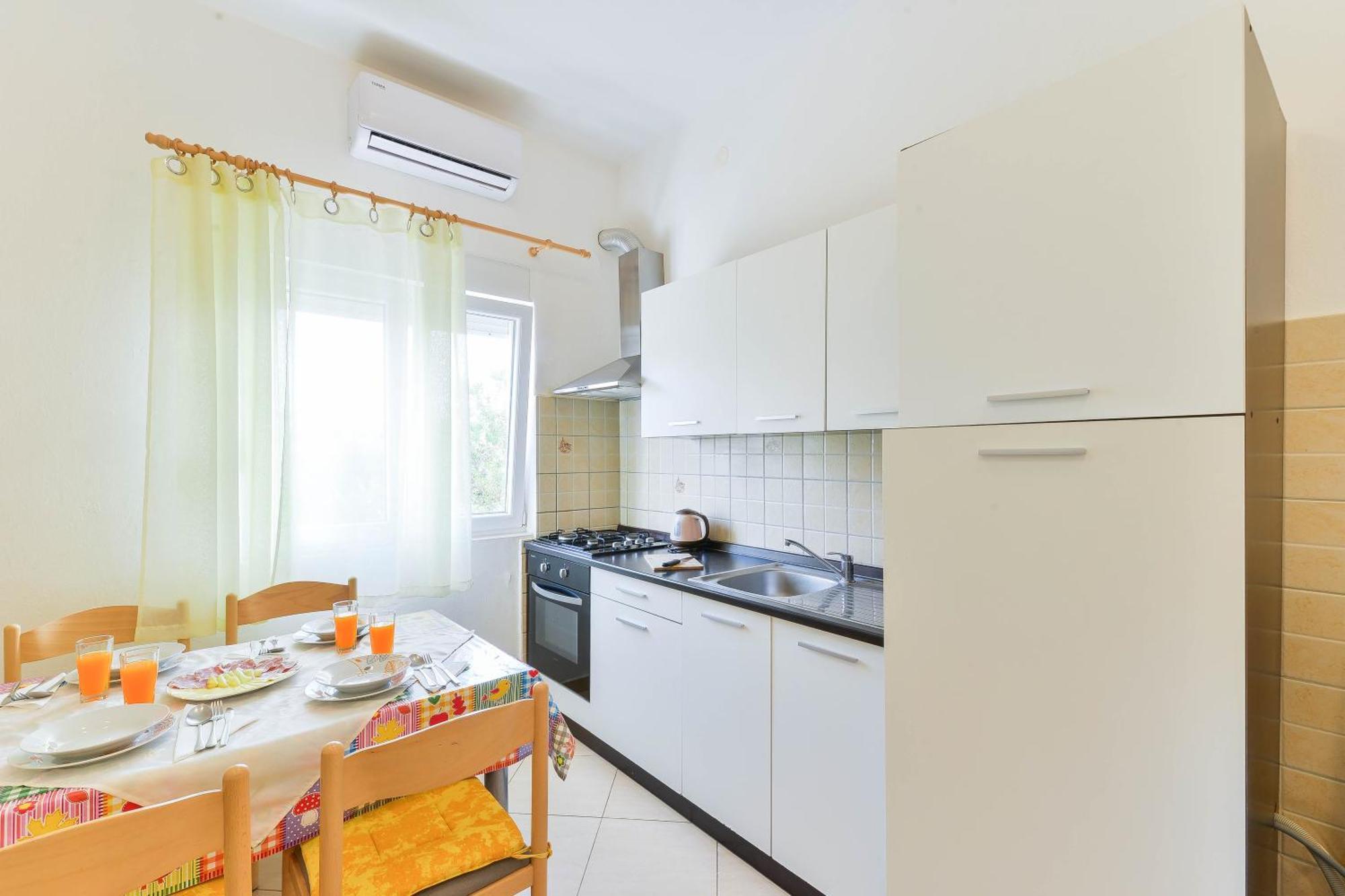Apartments Lavanda Turanj Exterior foto