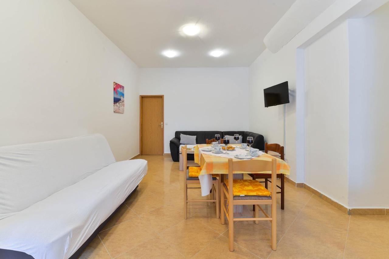 Apartments Lavanda Turanj Exterior foto